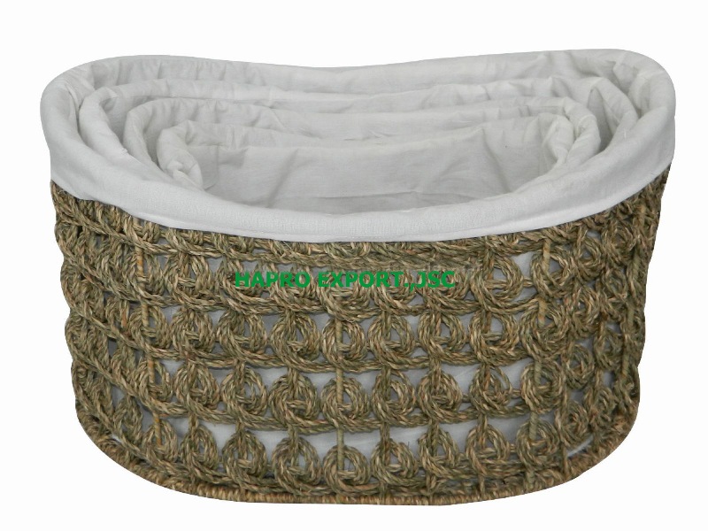 Natural seagrass basket with frame 